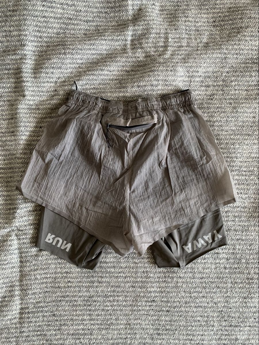 Satisfy Pantaloni: Satisfy Running Rippy Trail Short Size 1 – Usato da Oberengstringen venduto da super-soft-focus 1