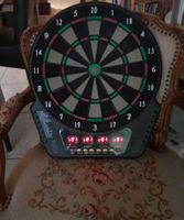 Elektronische Dartscheibe mit 27 spielen bis 4 spieler