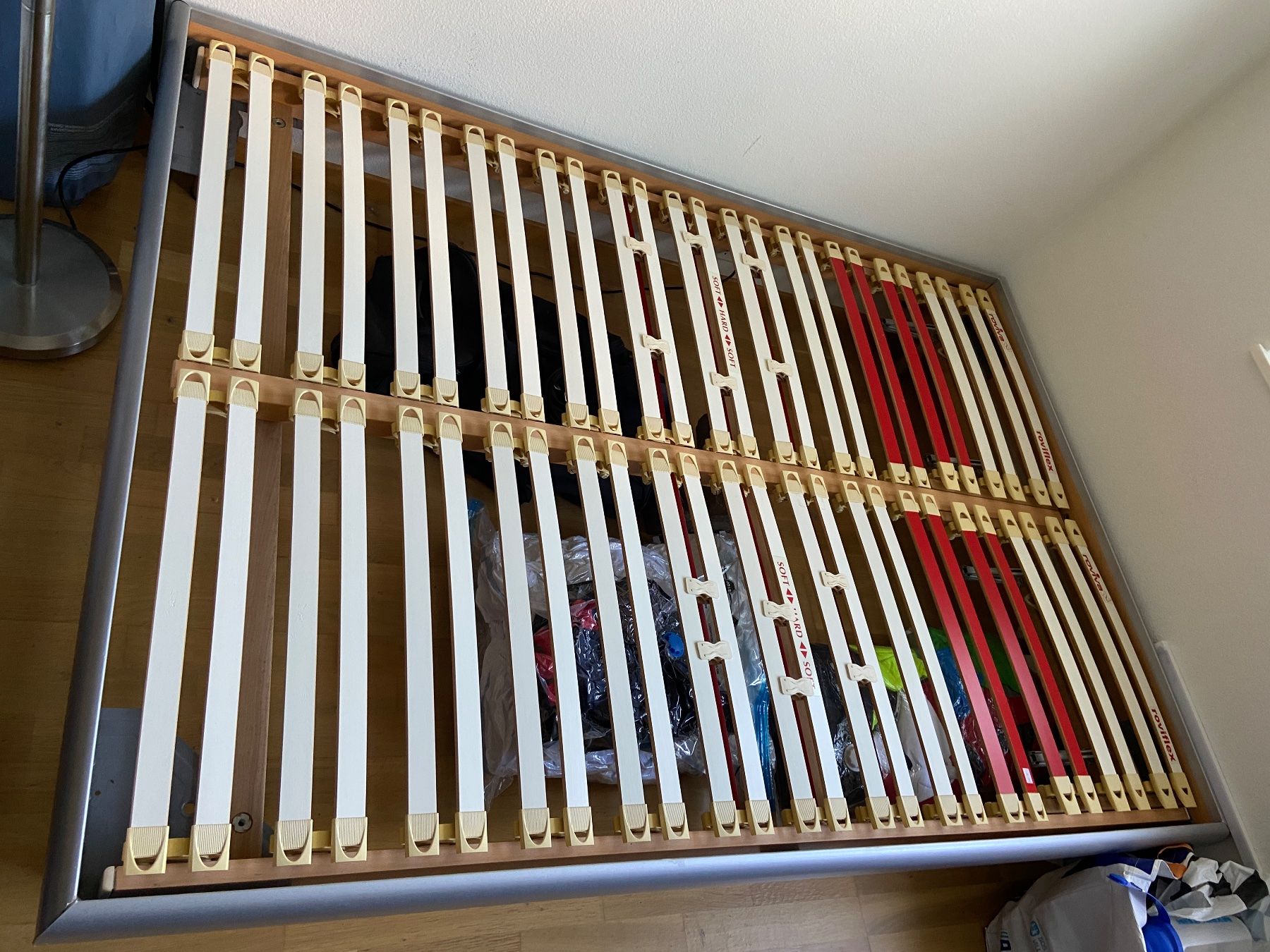 Lits: Bett 140x200 – D'occasion à Solothurn par die_7v55 2