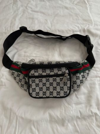 Gürteltasche Bauch Tasche Grau Top Zustand Sommer