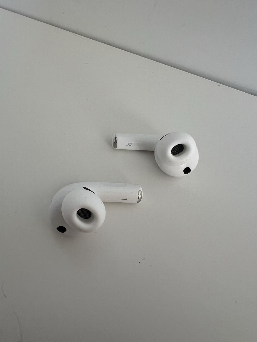 Apple Cuffie: Apple AirPods Pro 3 – Nuovo (secondo la descrizione) da Zürich venduto da Chenoa.bjk 2