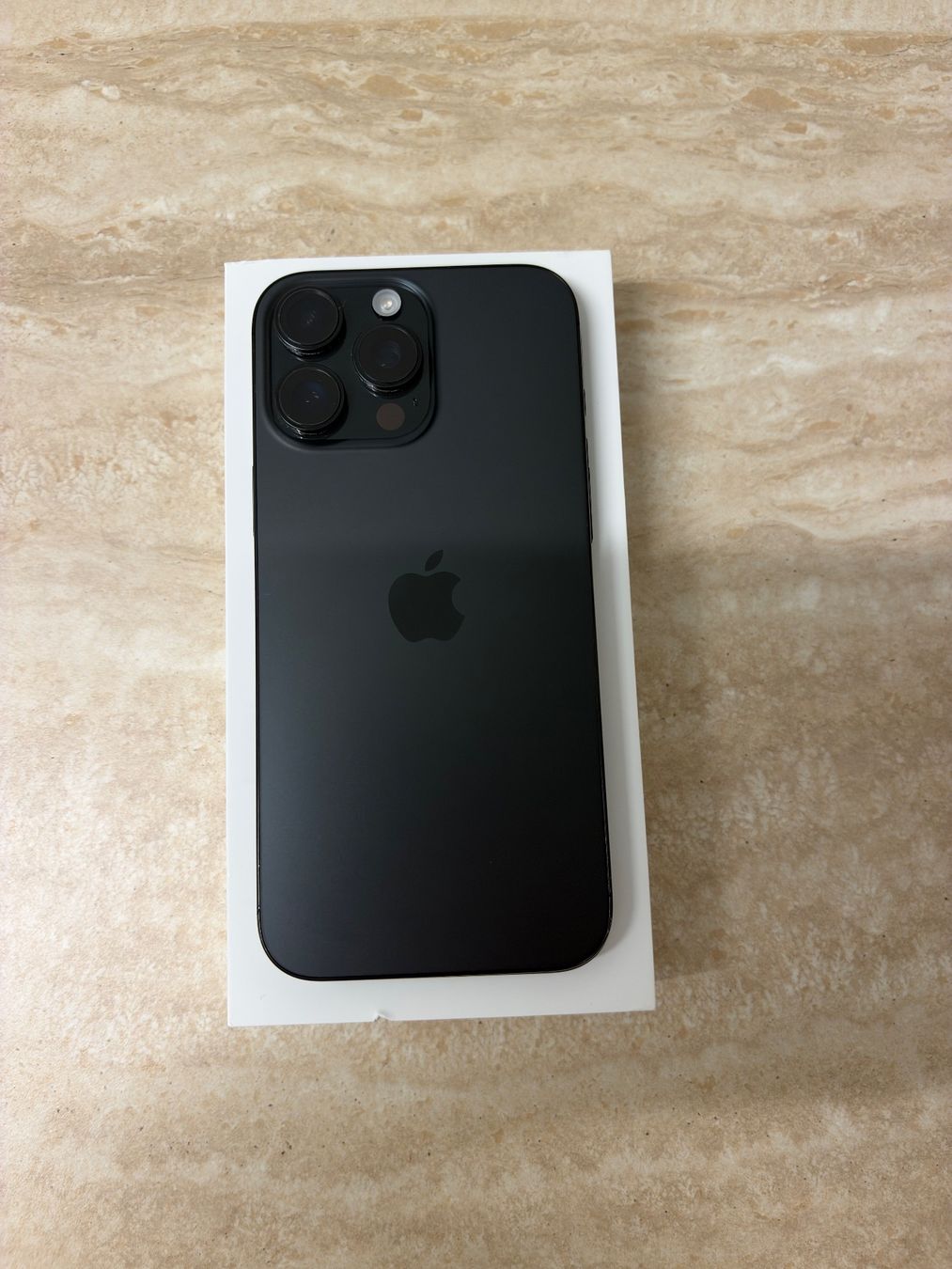 Apple Telefoni cellulari / Smartphones: iPhone 16 Pro Max 512 GB – Usato da Zürich venduto da wiediker07 2