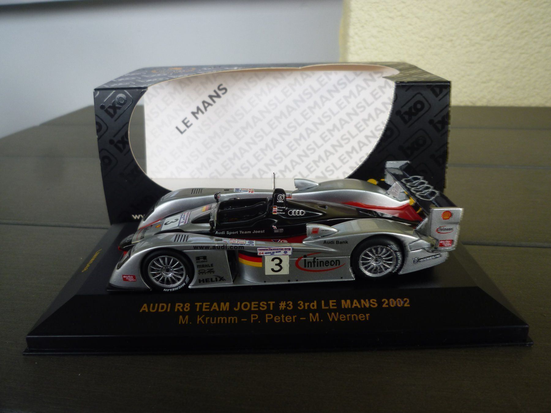 Audi Modellini d'auto: Audi R8 (Le Mans 2002) – Nuovo e nell'imballaggio originale da Flawil venduto da Imperiosud 2