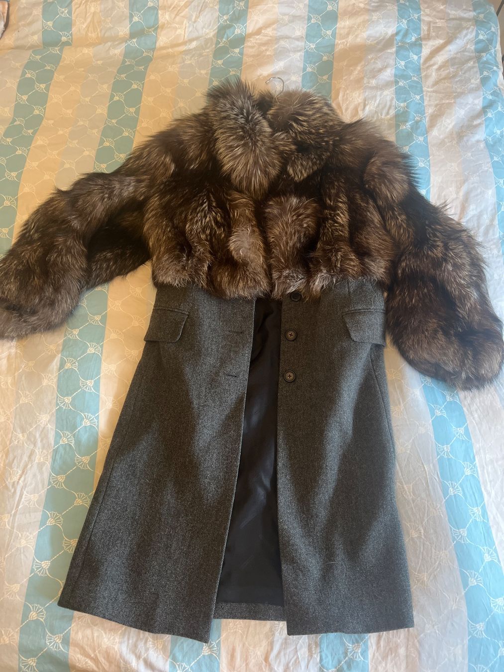 Marc Jacobs Cappotti: Marc Jacob’s coat reall fur – Usato da Menzingen venduto da Mypersonalshopp