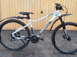 tolles Bike - Ghost LUMA Lanao Essential weiss