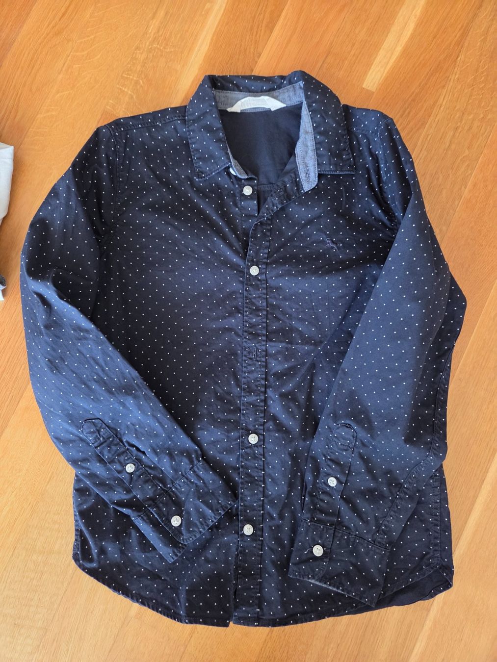 H&M Camicie, T-shirt & Polo: Hemd Jungen Gr 140 H&M – Usato da Port venduto da Darialina