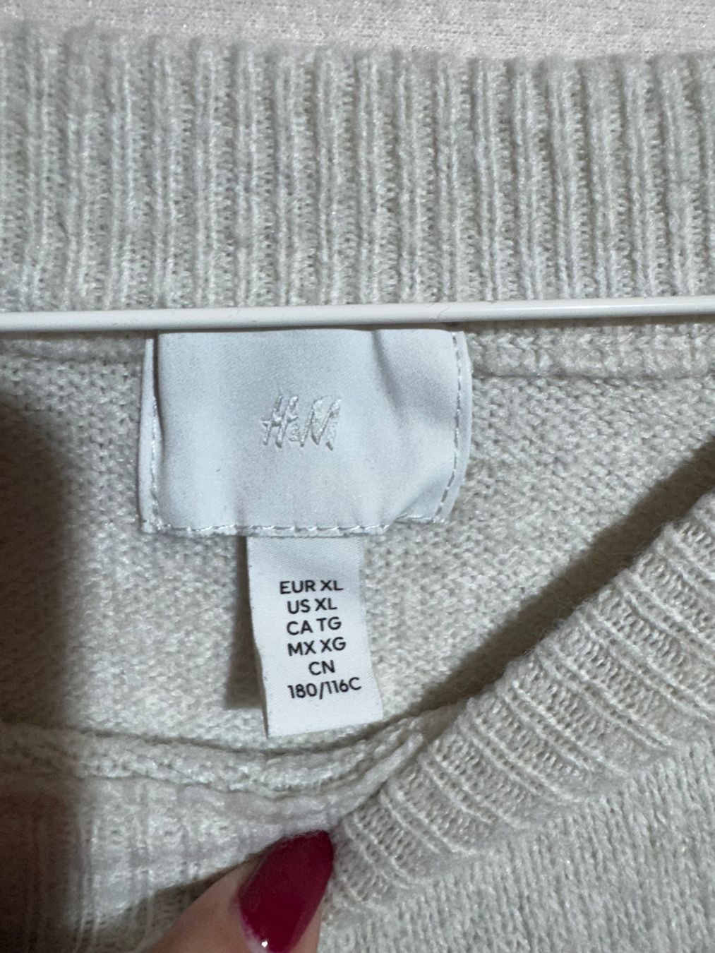H&M Pulls & Sweat-shirts: Weisser Pullover von H&M Gr. XL – D'occasion à Grosswangen par second_hand_dress 1