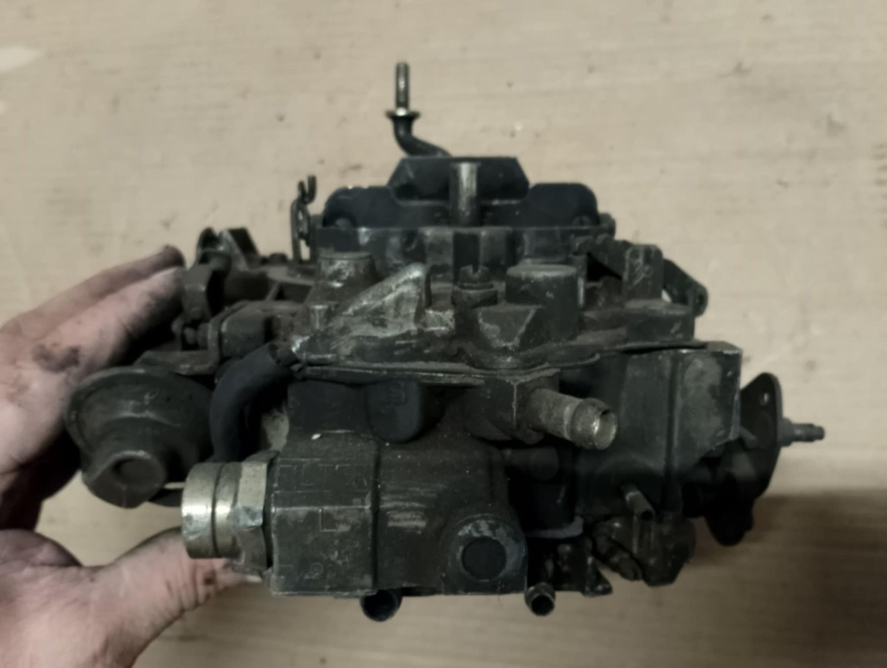 Tutti pezzi di ricambio auto: Rochester Quadrajet Vergaser – Usato da Niedergösgen venduto da usc_tt5r 1