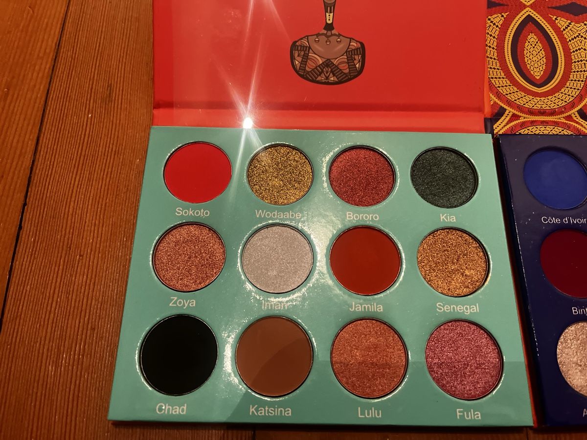 Make-up: Juvia's Place Eyeshadow Palettes Bundle 2 – Usato da Aarau venduto da kailing12 4