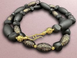 Unikat 💎 Antike Perlenkette, Harzperlen, vergoldete Lava 18
