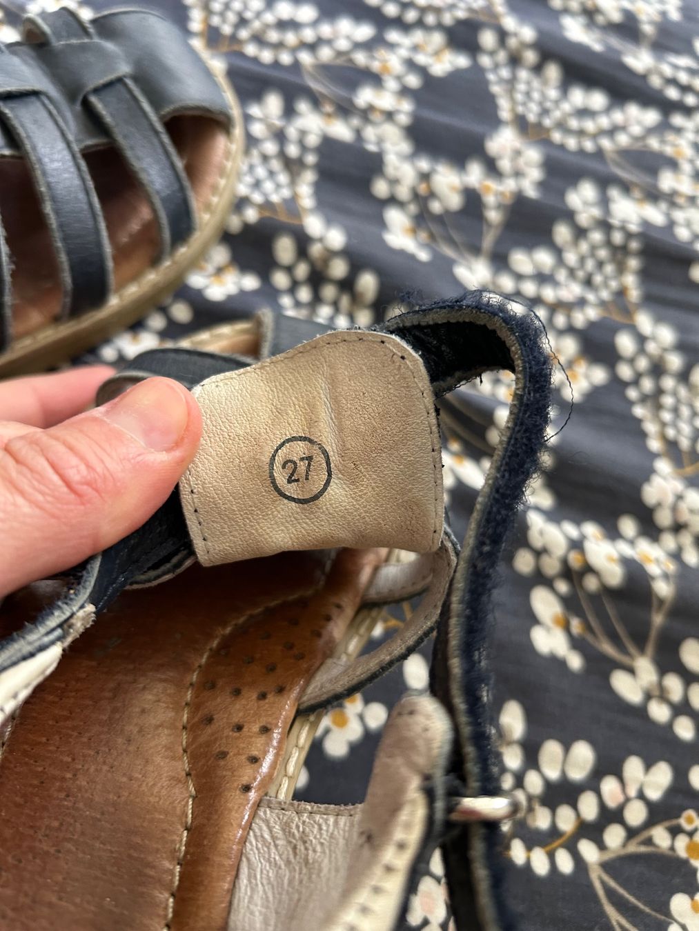Scarpe per ragazzi: Sandales cuir taille 27 – Nuovo (secondo la descrizione) da Lausanne venduto da SaraSkjellaug 2