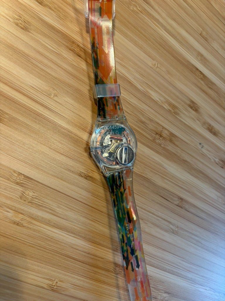 Swatch Orologi: Swatch Access Uhr, transparent mit Farbverlauf – Usato da Degersheim venduto da 8sven 2