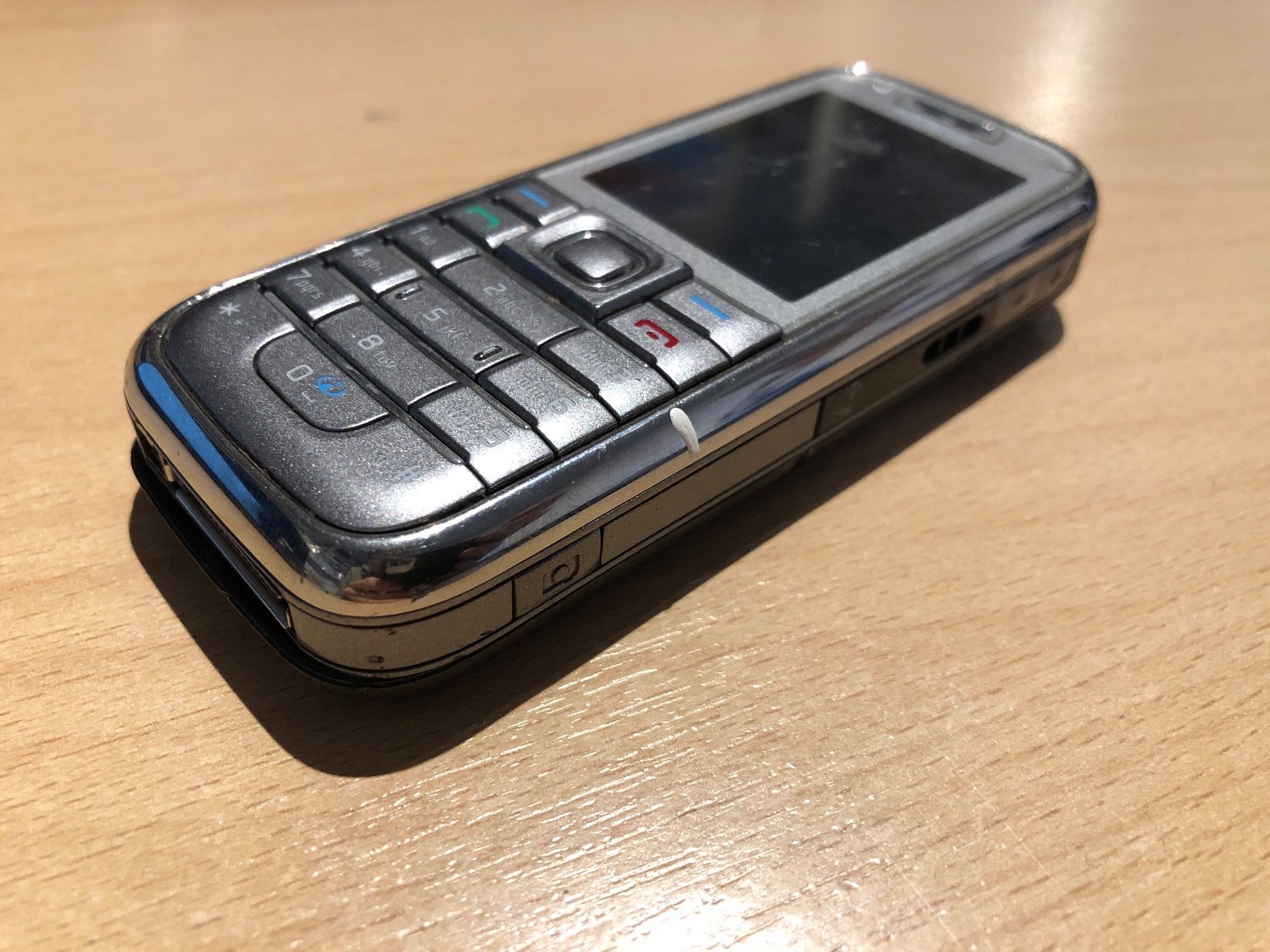 Nokia Telefoni cellulari / Smartphones: Nokia - Klassiker Handy – Usato da Attelwil venduto da Canelle67 3