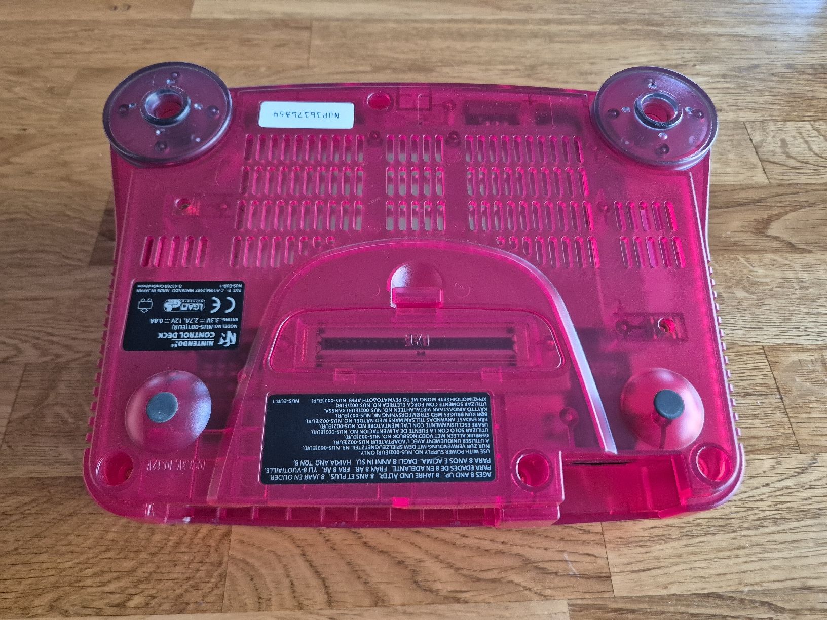 Nintendo Console: Nintendo 64 Konsole in water melon red – Usato da Schenkon venduto da -Conker- 2