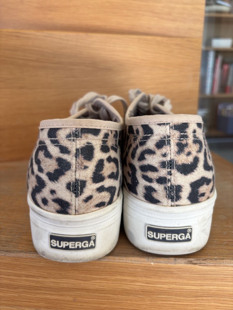 Superga Scarpe da donna: Superga léopard, taille 39, très bon état – Usato da Sion venduto da tchana77 2
