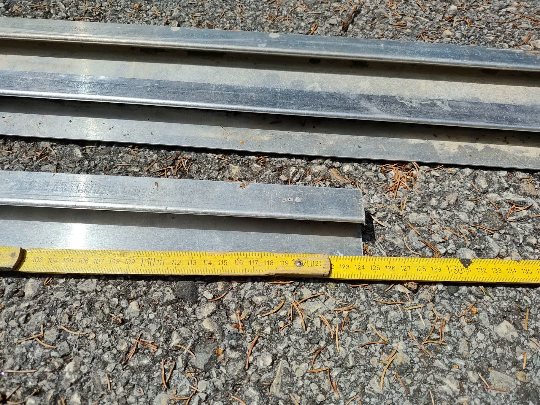 Ferramenta: Profils goutte pendante aluminium – Usato da Vulliens venduto da cochise0 4