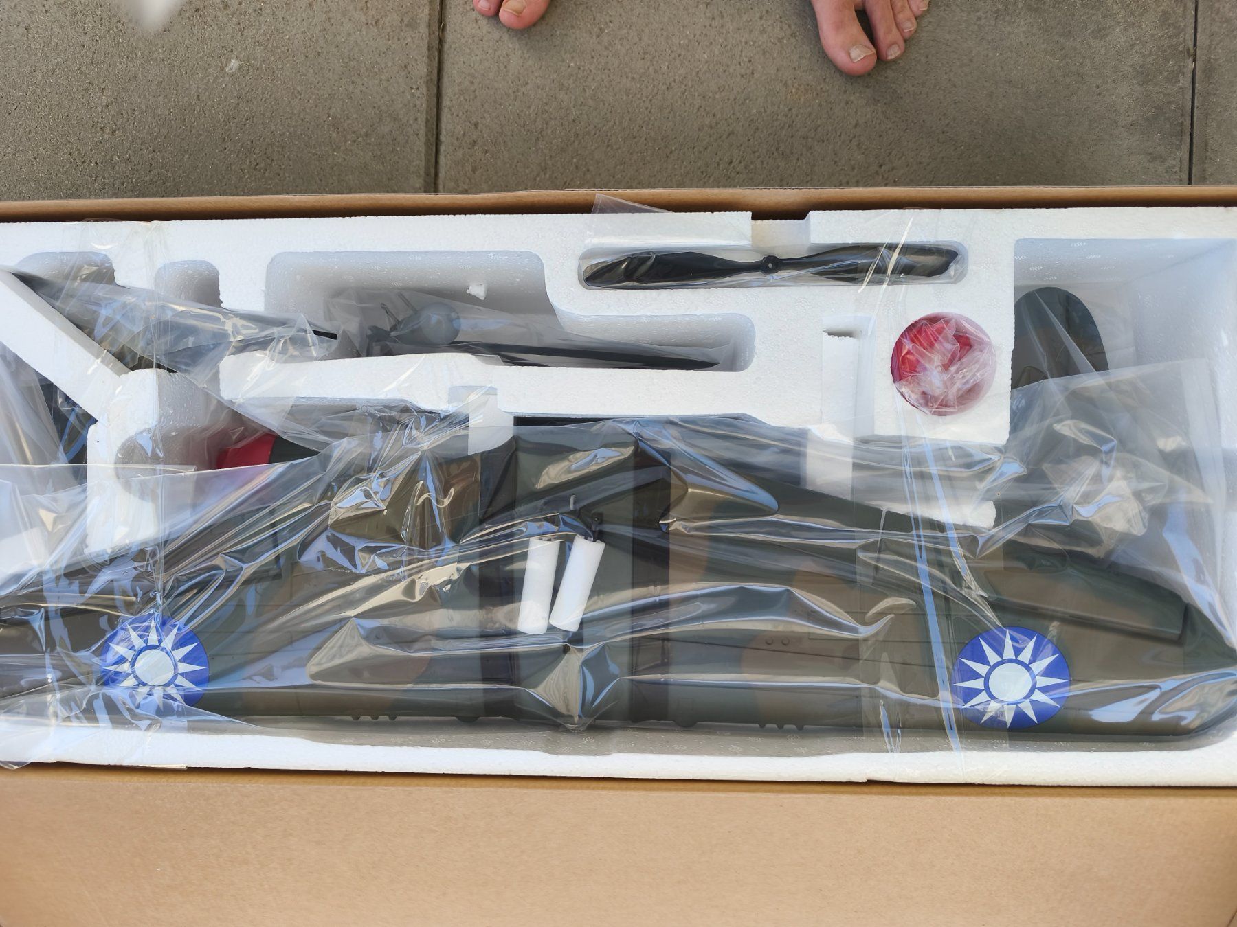 E-Flite Modellismo RC: Eflite P40 Warhawk – Nuovo e nell'imballaggio originale da Münchwilen TG venduto da PPELF 4