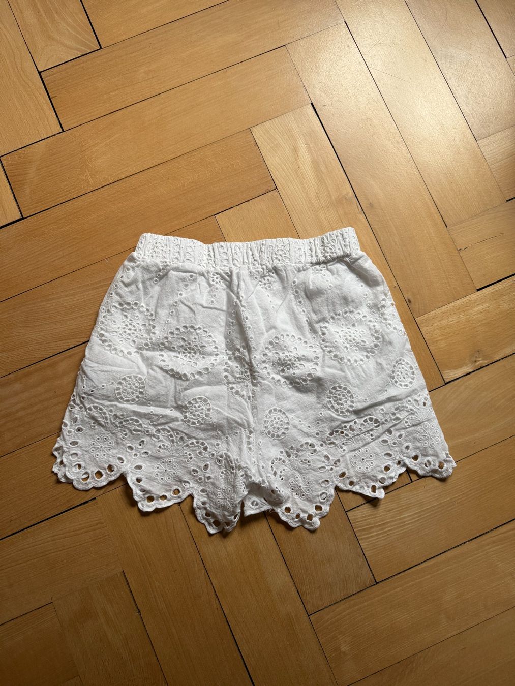 Pantaloni: JS MILLENIUM - Shorts weiss Lochstickerei L – Usato da Zürich venduto da Diazaio 2