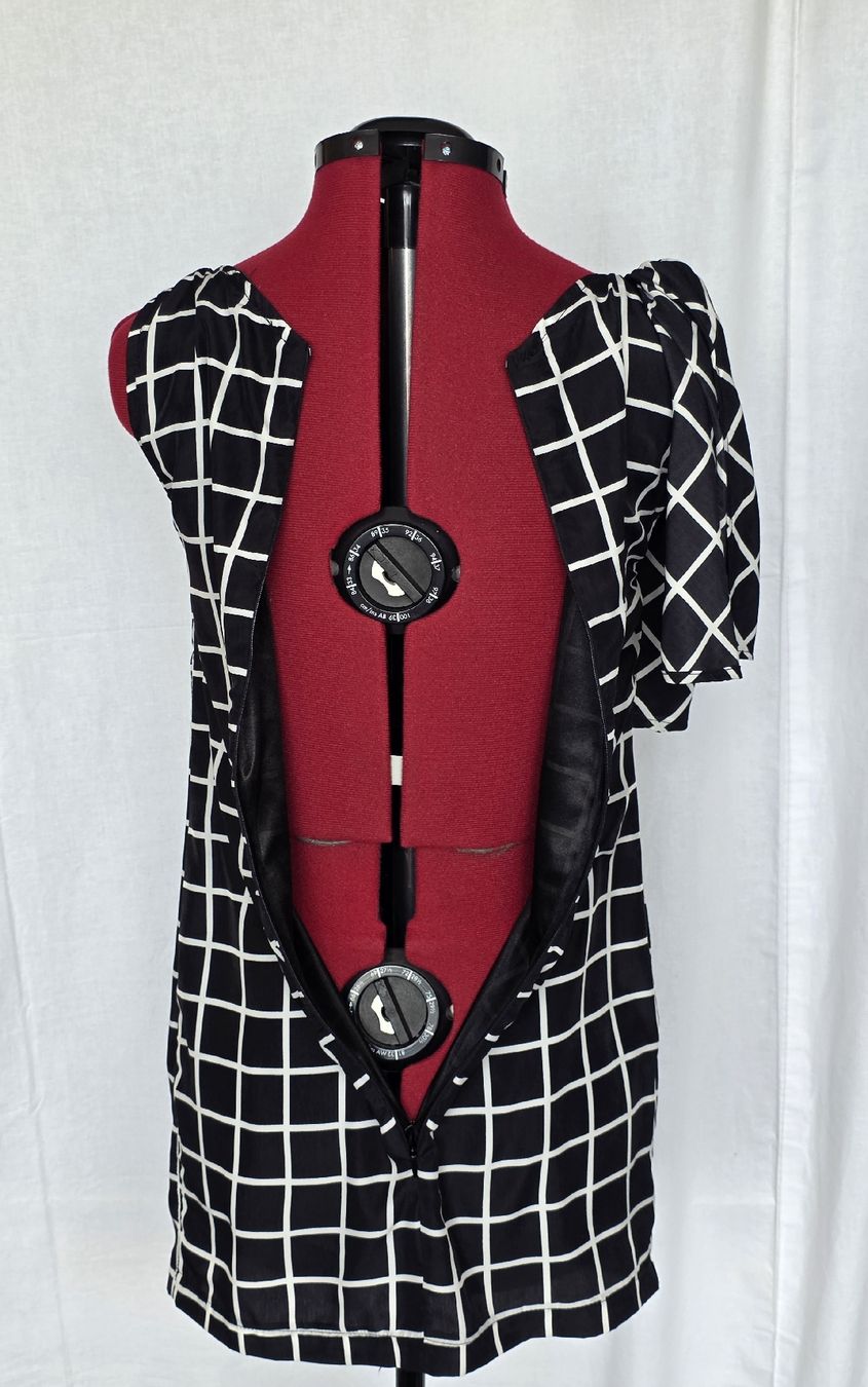 Vestiti: Kleid-Cliona – Nuovo (secondo la descrizione) da Pfäffikon SZ venduto da hrs_k2tn 4