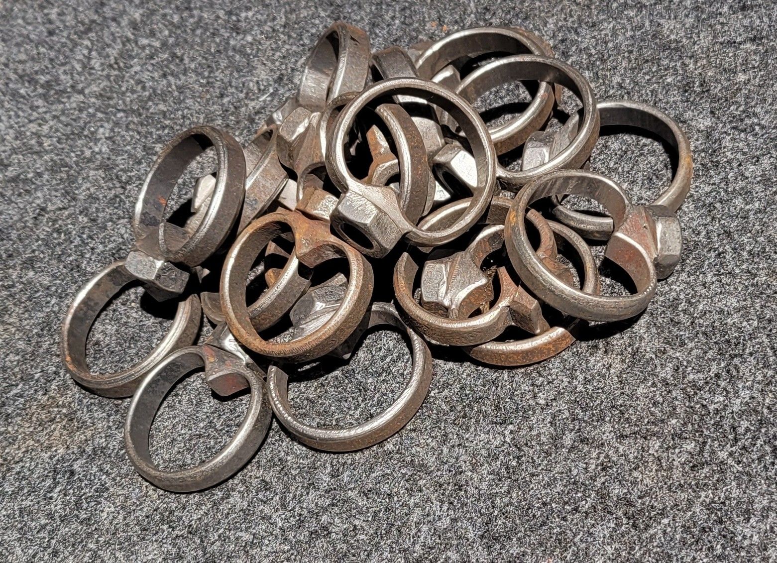 Chiavi: Schlüssel - Ringe Möbelgriffe Reite Ringmutter M10 Ring . – Nuovo (secondo la descrizione) da Emmenbrücke venduto da yanndrechsler 7