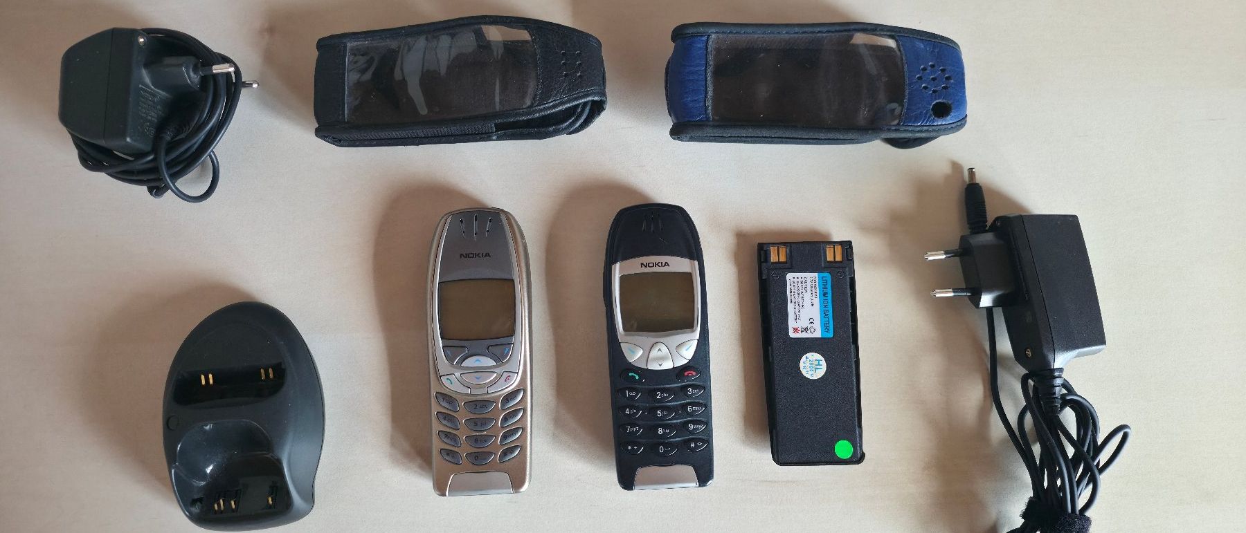 Nokia Telefoni cellulari / Smartphones: 2x Nokia 6310 mit Zubehör – Usato da Aarburg venduto da Se20 1