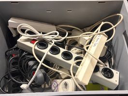 Mehrfachsteckdosen und Kabel Konvolut guter Zustand