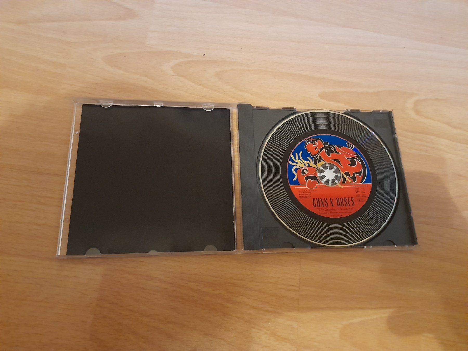 CD: Guns N' Roses "The Spaghetti Incident?" CD – Usato da Lustmühle venduto da chevi03 1