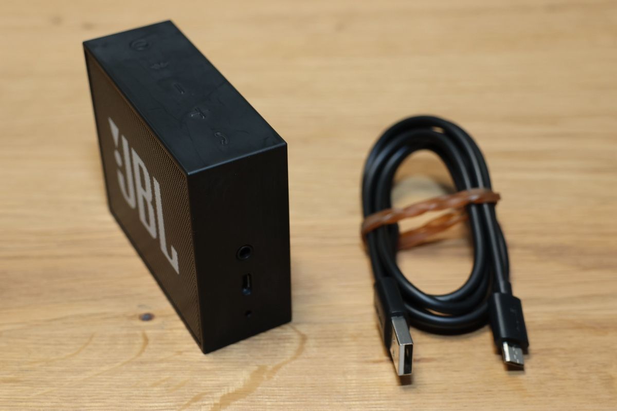 JBL Casse acustiche: JBL Go Bluetooth Lautsprecher schwarz mit Ladekabel – Usato da St. Gallen venduto da UsDeSchwiz 1