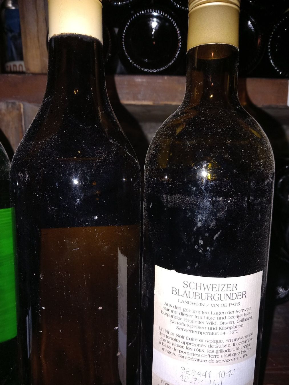 Wein: Lot de 4 bouteilles de vins dont 2 ouvertes – Gebraucht aus Le locle von juliensaran 4
