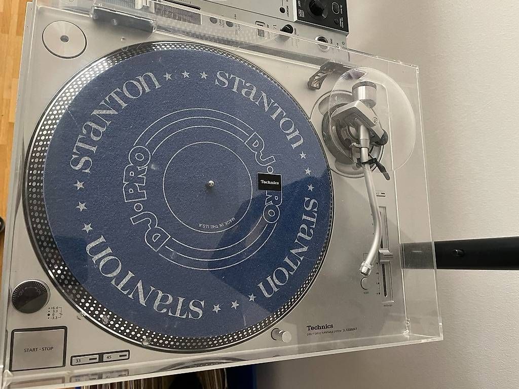 Giradischi: 2x Technics SL-1200MK7 – Usato da Fribourg venduto da gay_8sqw 1