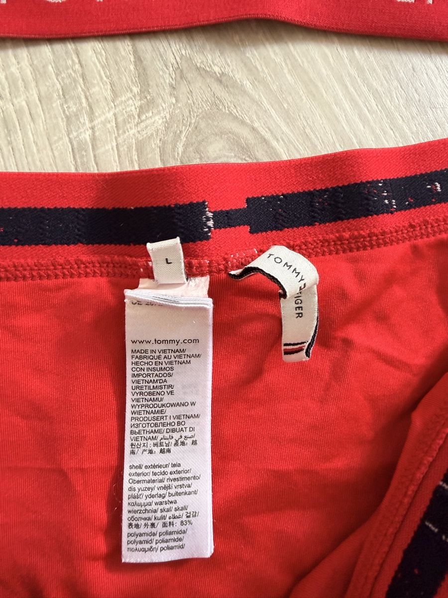 Tommy Hilfiger Costumi da bagno & Bikini: Tommy Hilfiger Bikini Rot Gr L – Nuovo (secondo la descrizione) da Nussbaumen AG venduto da nad_lq9s 1