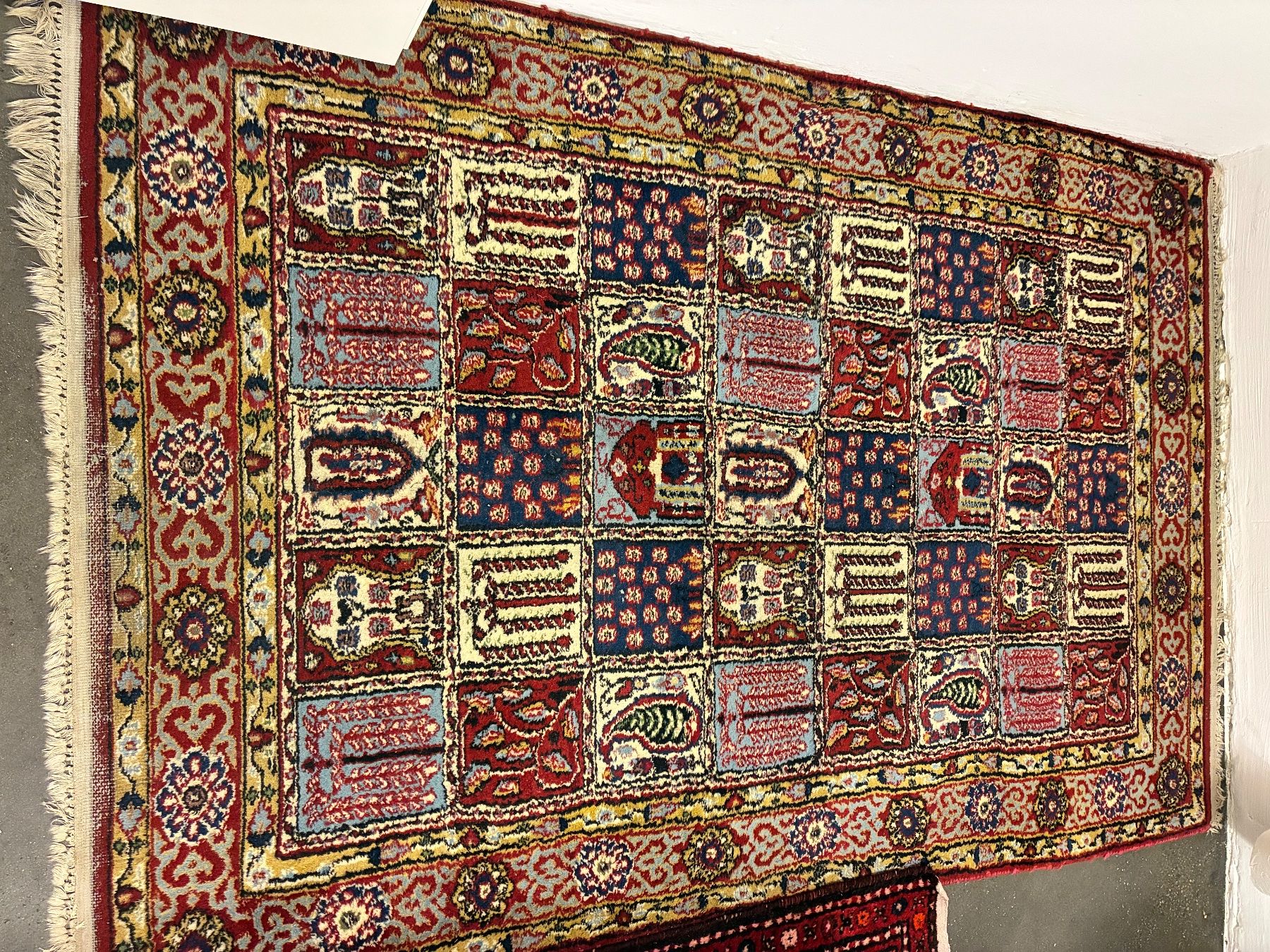 Teppiche: Orientteppich mit orientalischem Muster gebraucht – Gebraucht aus Freienbach von Elenaheinz