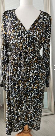 Kleid   von Kaffe Curve in Grösse 44