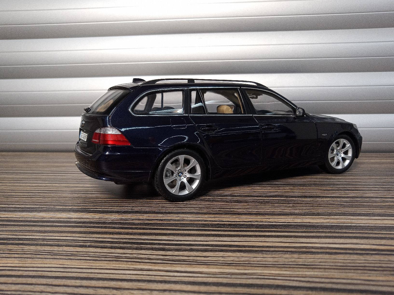 Kyosho Modellini d'auto: BMW 5 Series Touring Kyosho Modellauto – Usato da Reiden venduto da Zofi-Brocki 4