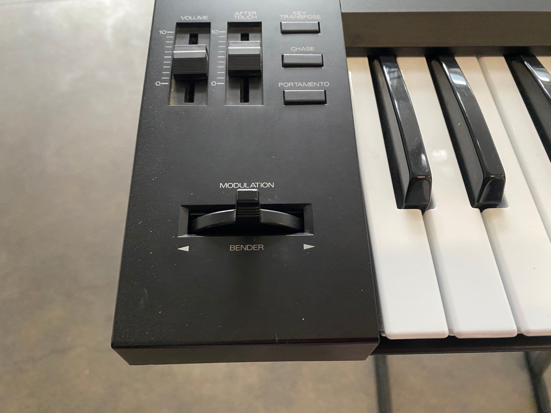 Roland Musikinstrumente: Roland D 50 – Gebraucht aus Ichertswil von Jazzbassplayer68 1
