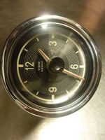Mercedes SL Pagode: Original-Zeit-Uhr Kienzle