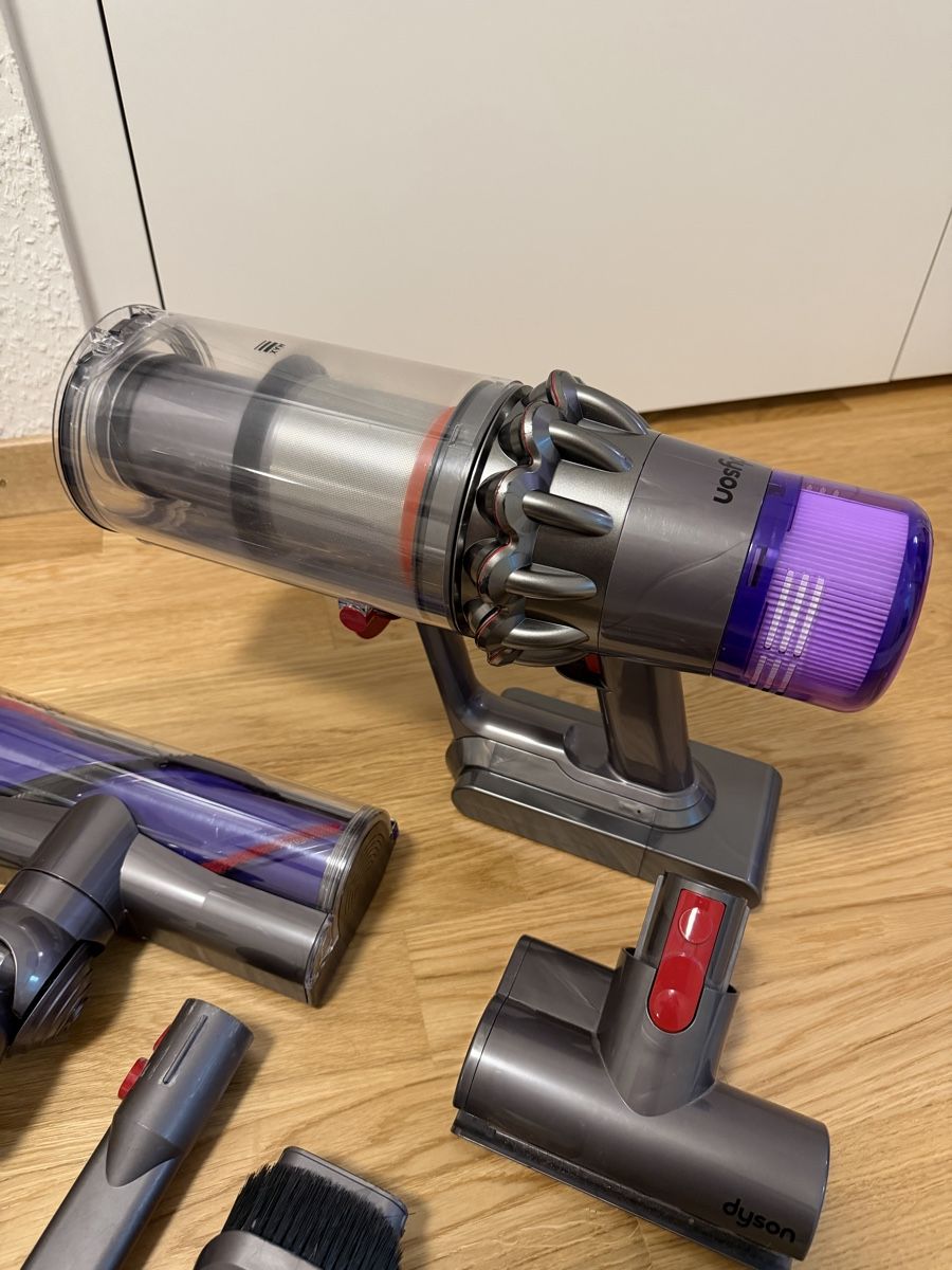 Dyson Aspirateurs & Accessoires: Dyson V11 absolute – D'occasion à Meyrin par SA_3006 2
