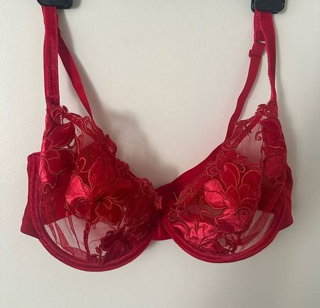 NEU! Spitzen BH von HUNKEMÖLLER. Gr. 80 D