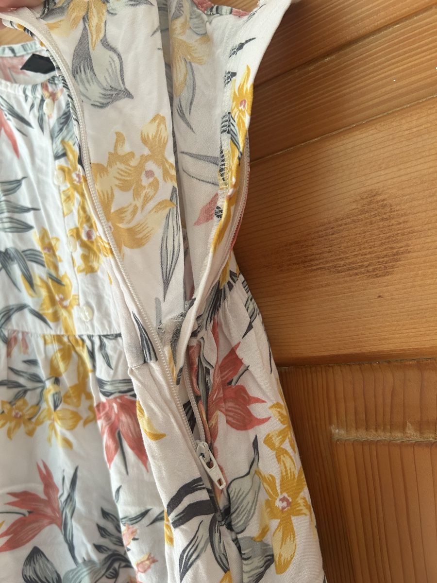 H&M Vestiti: Blumenkleid von H&M, Gr. 34 – Usato da Frauenfeld venduto da jae_vs6j 4