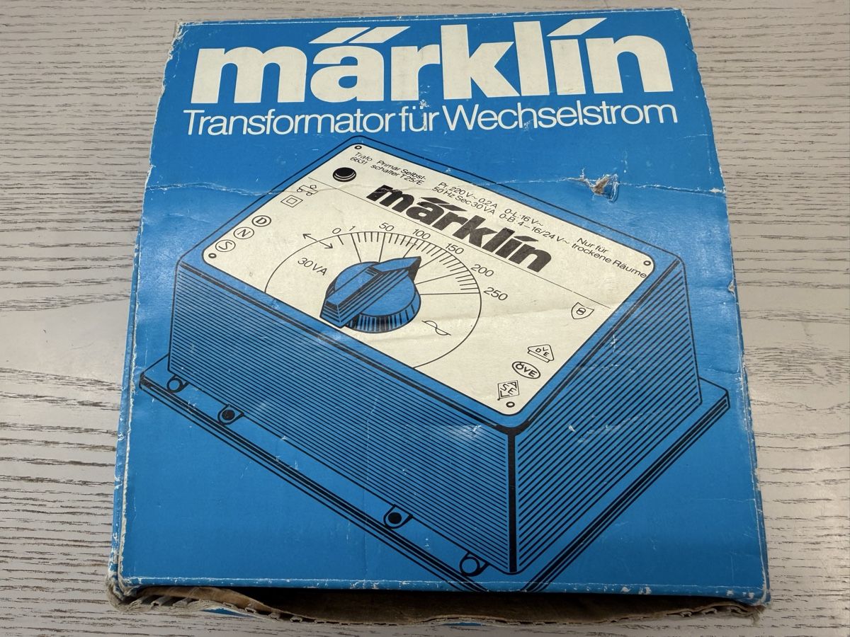 Märklin Trains électriques: Märklin 6631 Transformator 30VA – D'occasion à Lupsingen par New-Haven 2