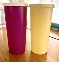 Tupperware Becher Set 2 Stück violett gelb neuwertig 