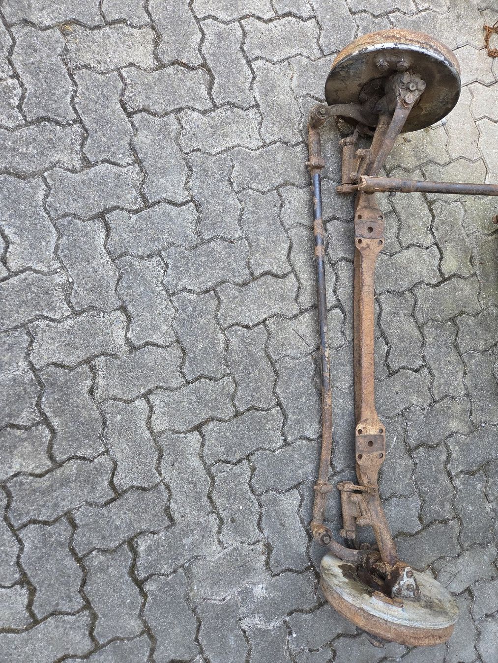 Citroën Alle Autoersatzteile: Achse Oldtimer Citroen B14G – Gebraucht aus Courlevon von Firefighter668