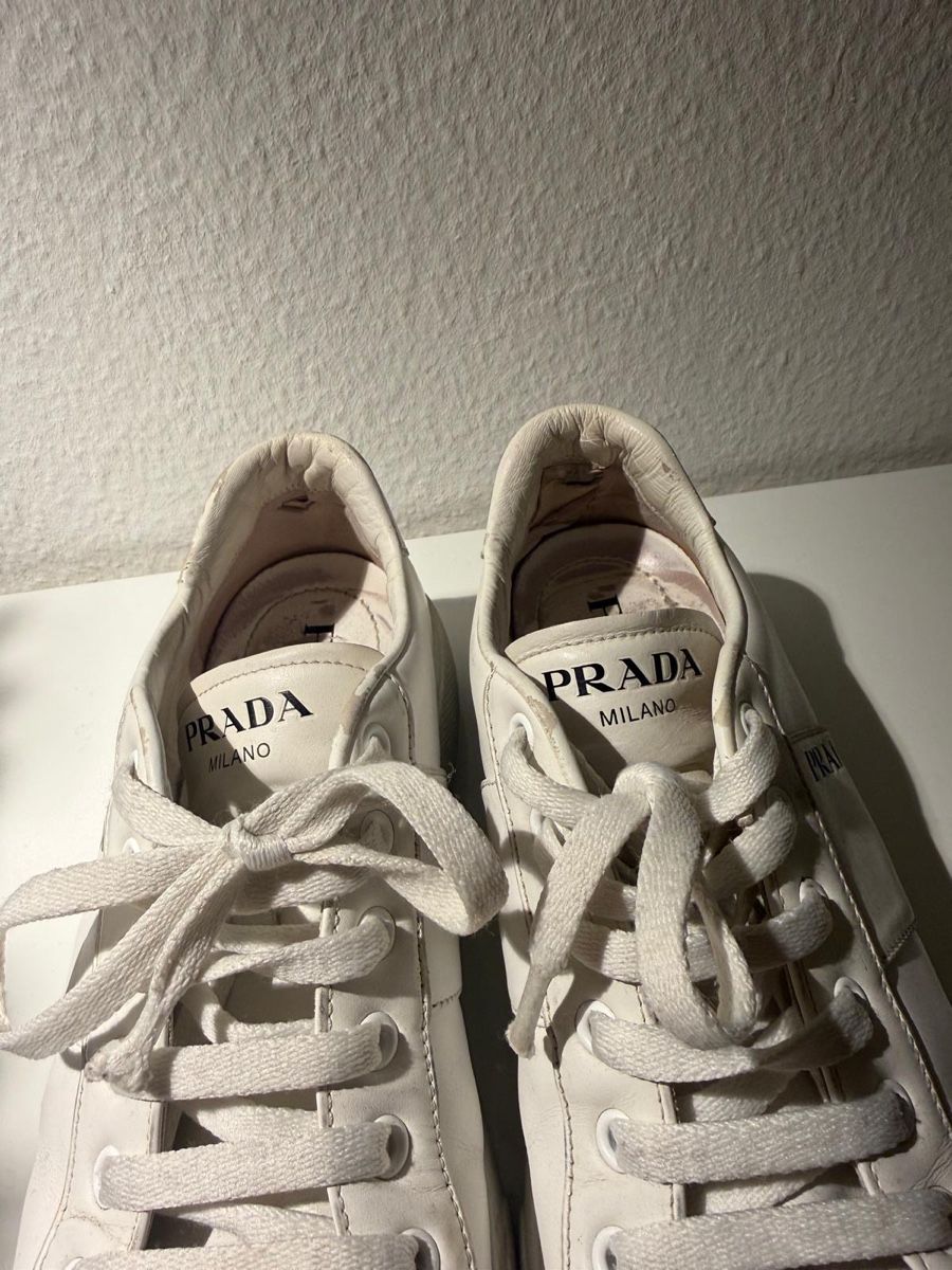 Prada Chaussures femmes: Prada Sneaker weiss – D'occasion à Herisau par ogkosta 3