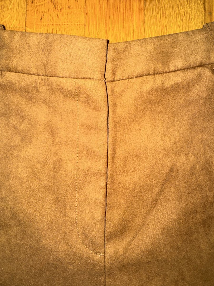 H&M Pantaloni: H&M Shorts - Wildleder Optik – Usato da Zürich venduto da s.o13 1