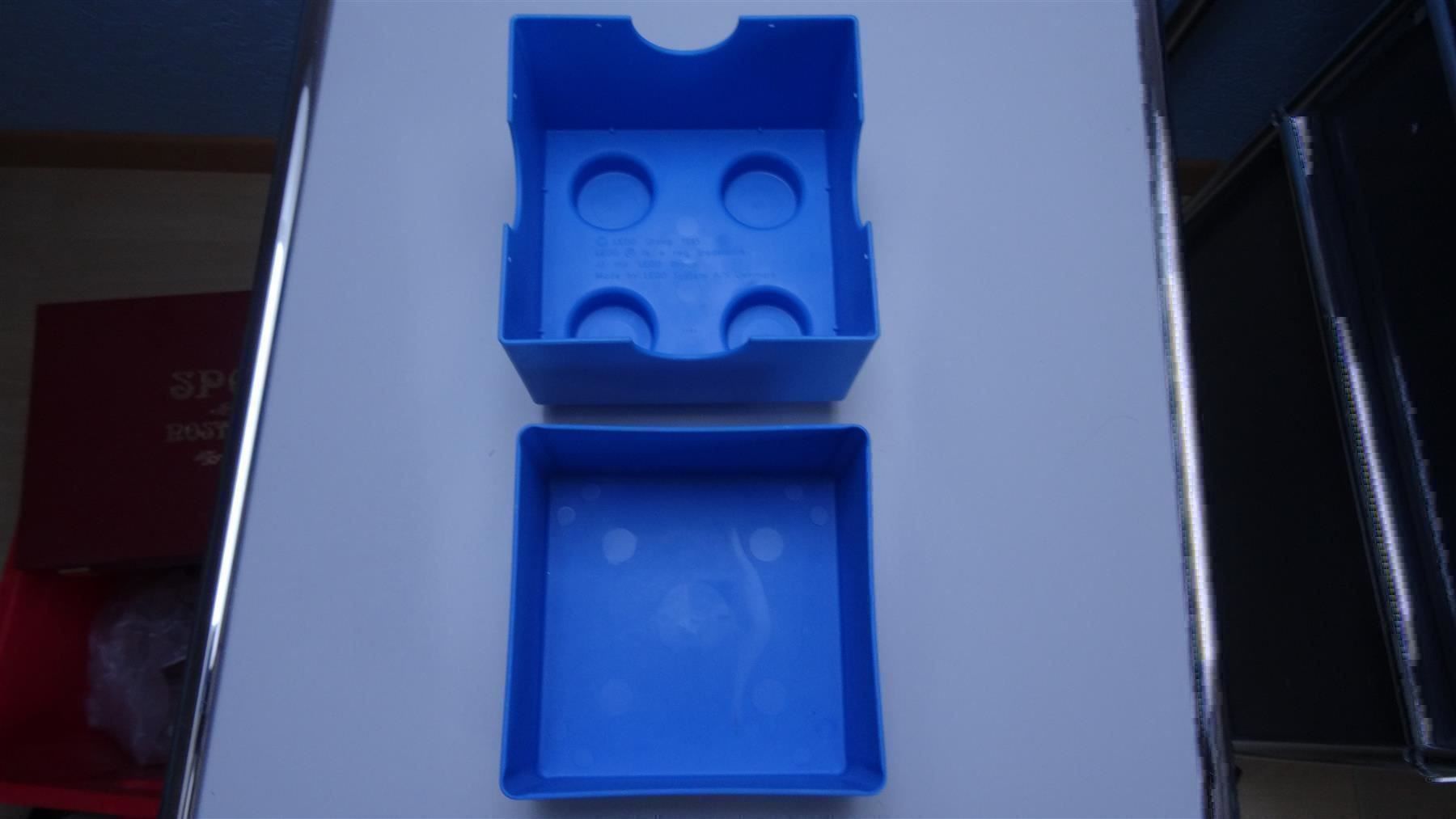 Lego Giocattoli: Midi-Lego Box mit 4 Noppen blau – Usato da Lupfig venduto da Buerkli20 1