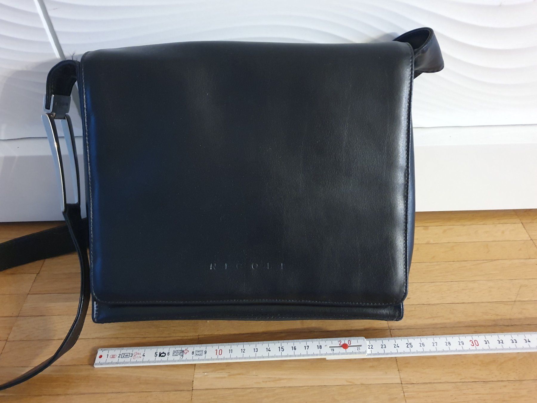 Borse da donna: Schwarze Ledertasche  Nicoli – Usato da Laufenburg venduto da megane1959 4