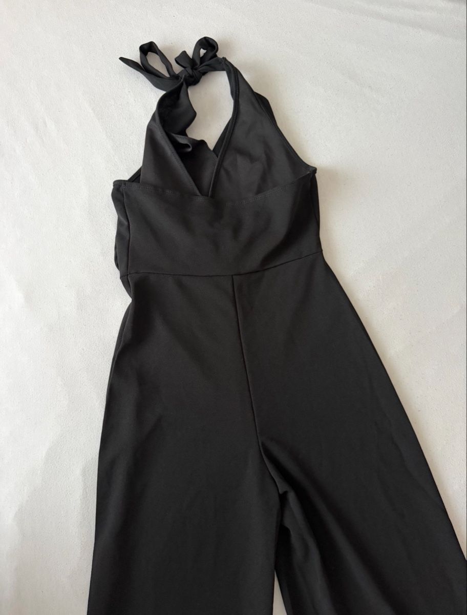 Jumpsuits: Schwarzer Neckholder Jumpsuit – Neuf (Voir description) à Oftringen par soraia.i 2