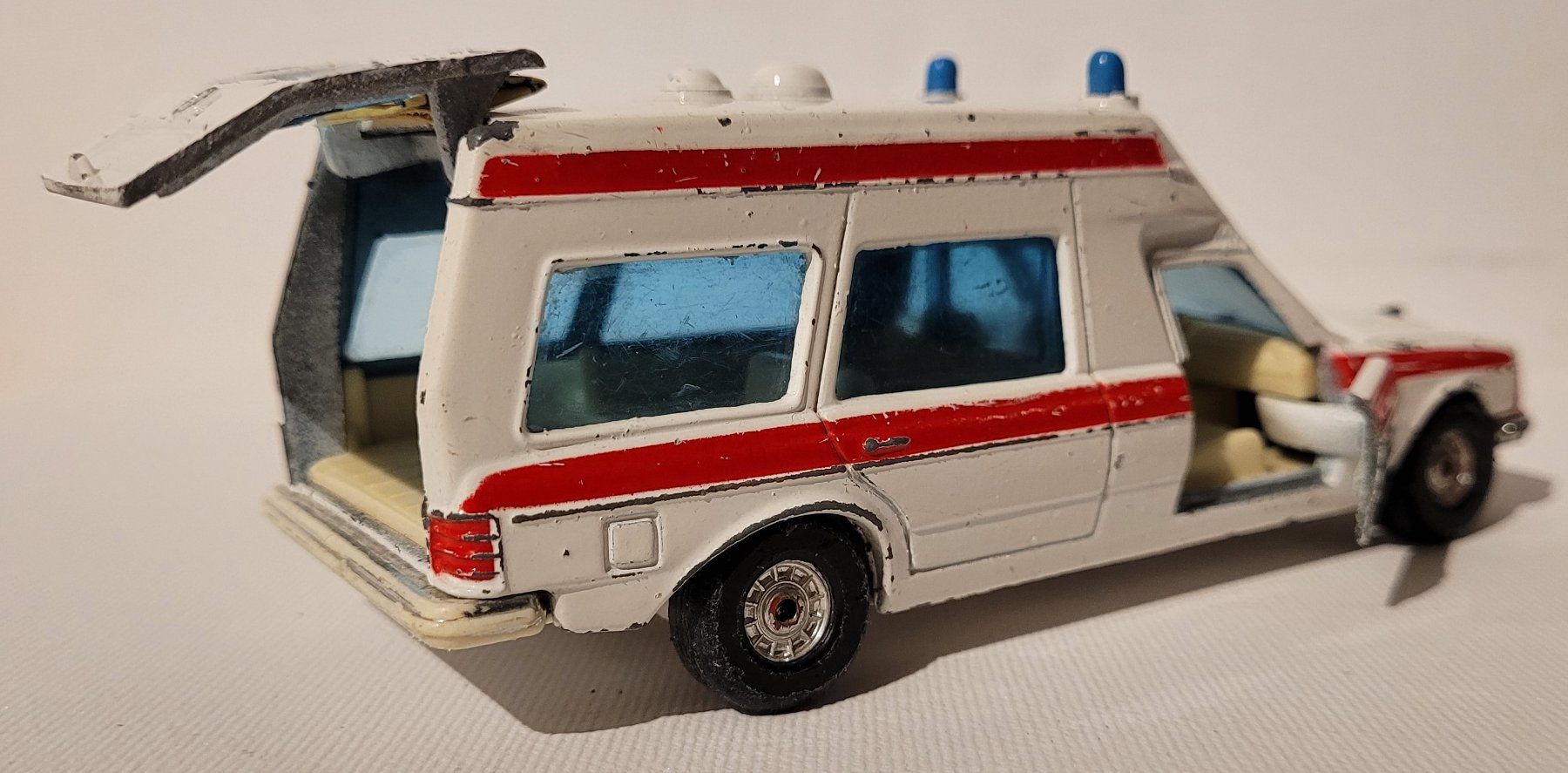 Corgi Toys Modellini d'auto: BONNA 2500 AMBULANCE - CORGI – Usato da Neftenbach venduto da Mador6 3
