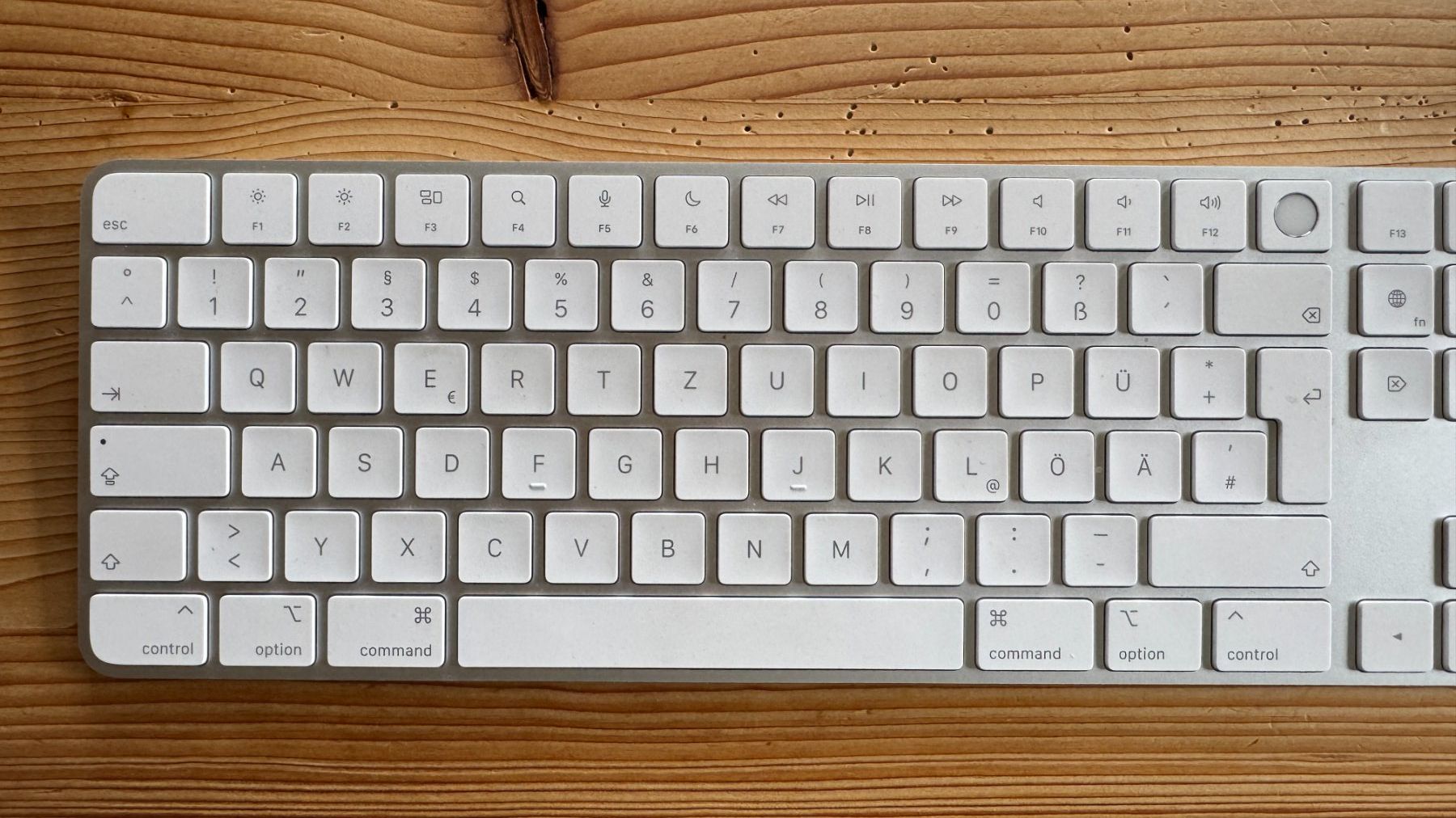 Apple Tastaturen: Wireless Apple Magic Keyboard mit Ziffernblock Qwertz DE – Gebraucht aus Seewis Dorf von alex.huesler 3
