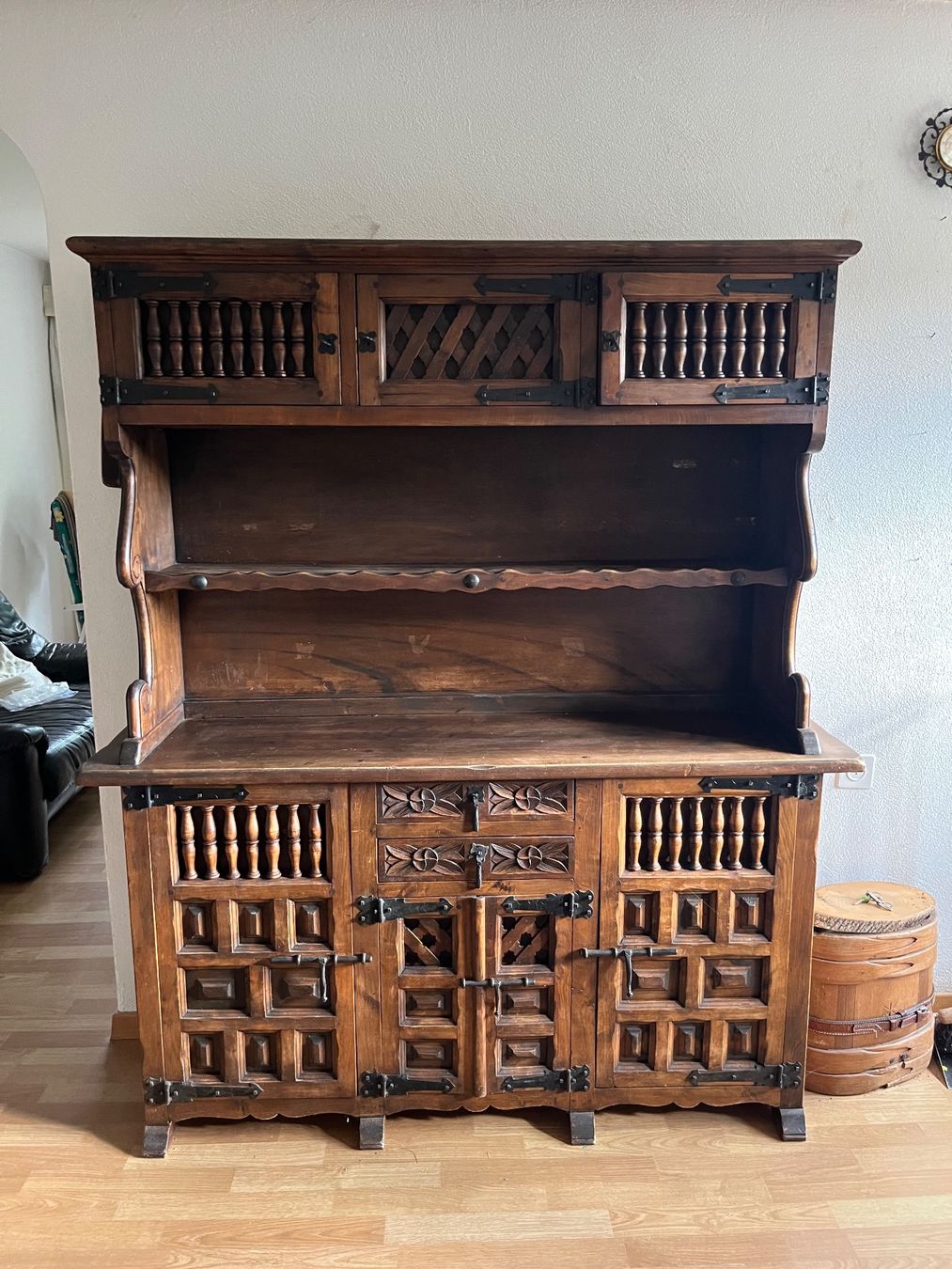 Credenze: Antikes Massivholz-Buffet im rustikalen Stil – Usato da Domat/Ems venduto da lar_c7hl